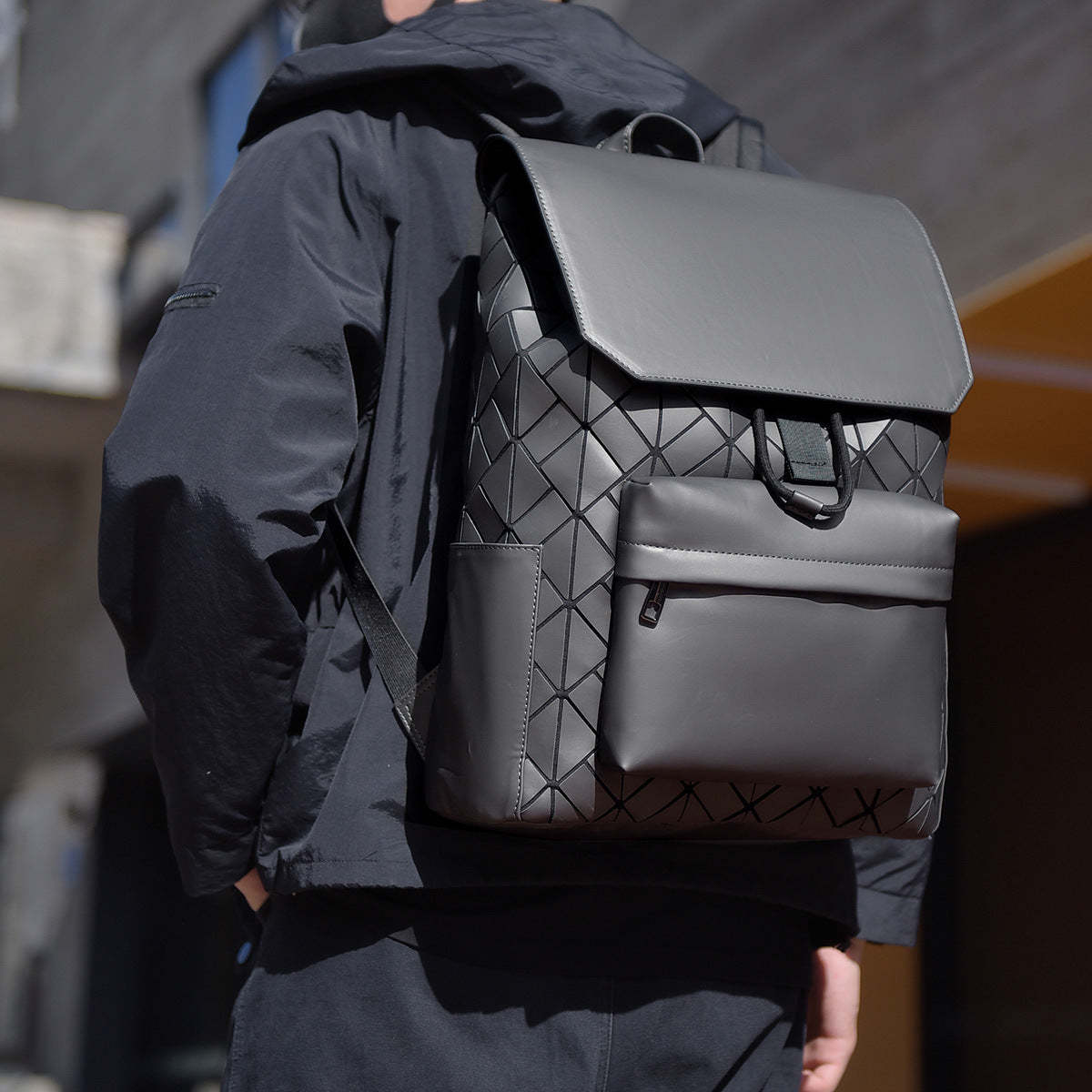 Diamond Pattern Men's Large Capacity Backpack - Image 8