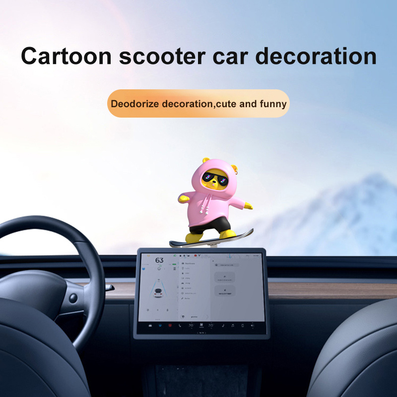 Skateboarding Bear Car Ornament – High-Temp Resistant, Exquisite Craftsmanship - Image 3